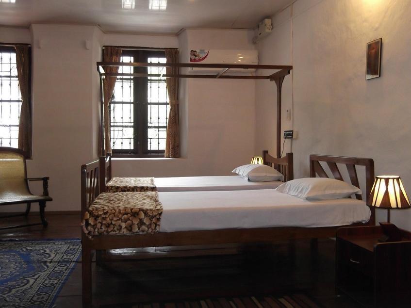 Madeleine Inn Kochi Esterno foto